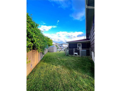 Welcome to this beautifully maintained single-family detached - photo 7
