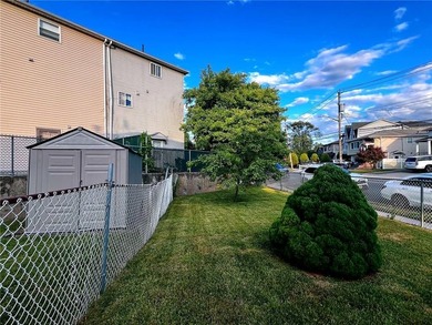 Welcome to this beautifully maintained single-family detached - photo 9