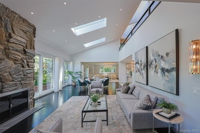Privately set behind a long driveway in the prestigious Village - photo 7