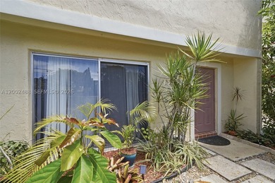 Huge 3 bedroom, 3 full bathrooms townhousemunity consist of only - photo 3
