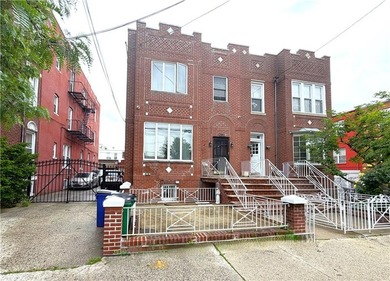 Located in a prime Gravesend location, this solid three-story - photo 2
