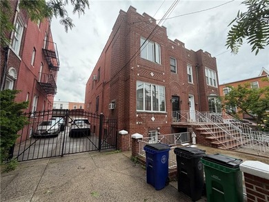 Located in a prime Gravesend location, this solid three-story - photo 3