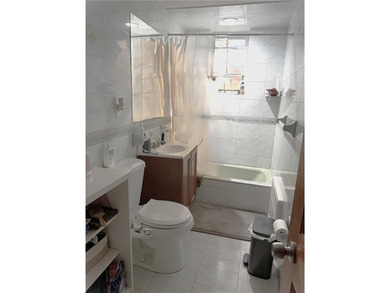 Located in a prime Gravesend location, this solid three-story - photo 7