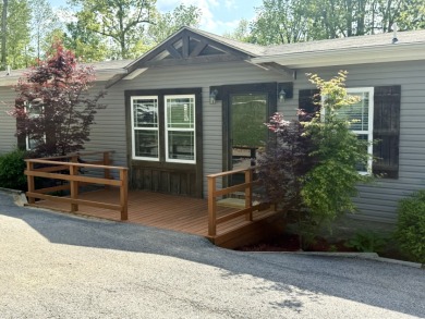 Lake Home For Sale in McDaniels, Kentucky