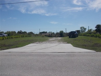 NEW LISTING... Residential 3-Lot Waterfront Homesite on a - photo 8