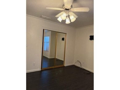 Beautiful, move-in ready 3 bedroom, 2 bathroom home located in - photo 18