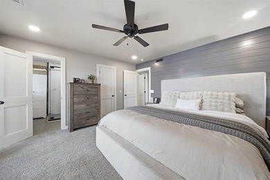 BEAUTIFULLY RENOVATED: Spectacular Lake Hudson views await in - photo 20