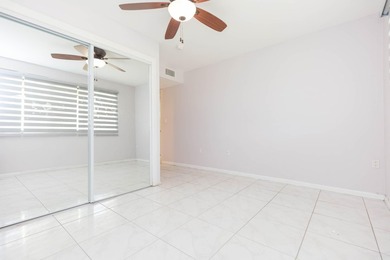 Welcome to Village Lake Condominiums in St. Petersburg! This 2 - photo 21