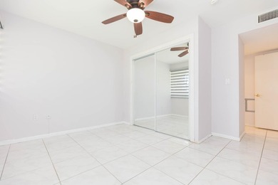 Welcome to Village Lake Condominiums in St. Petersburg! This 2 - photo 22