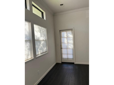 Beautiful, move-in ready 3 bedroom, 2 bathroom home located in - photo 22