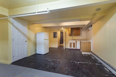 INVESTORS TAKE NOTICE: 1 retail and 8 residential units (9 units - photo 26