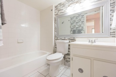 Welcome to Village Lake Condominiums in St. Petersburg! This 2 - photo 27