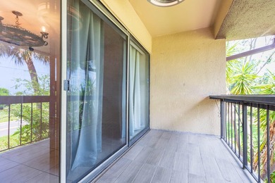 Welcome to Village Lake Condominiums in St. Petersburg! This 2 - photo 30