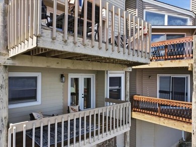 BEAUTIFULLY RENOVATED: Spectacular Lake Hudson views await in - photo 32