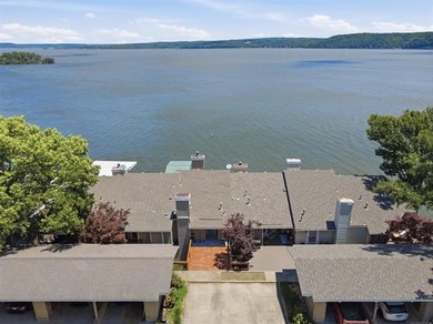 BEAUTIFULLY RENOVATED: Spectacular Lake Hudson views await in - photo 34