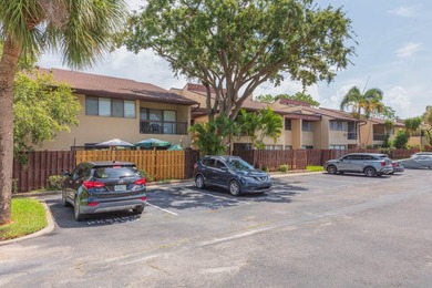 Welcome to Village Lake Condominiums in St. Petersburg! This 2 - photo 35