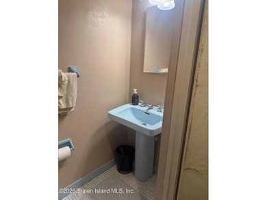 2 Bedroom Condo with 2 Bathrooms in the Willowbrook, Staten - photo 5