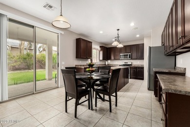 A 5-bed, 3-bath home in the Villages at Queen Creek with 3,237 - photo 7