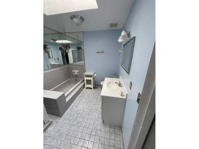 2 Bedroom Condo with 2 Bathrooms in the Willowbrook, Staten - photo 8