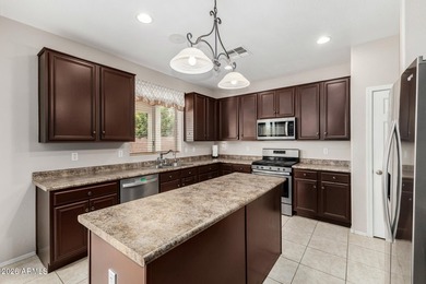 A 5-bed, 3-bath home in the Villages at Queen Creek with 3,237 - photo 10