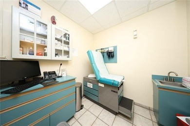Well-established internal medicine practice with over 40 years - photo 3