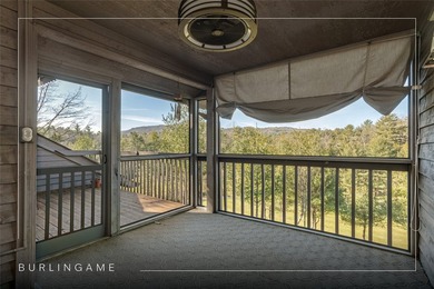 Located in the heart of Burlingame, this villa offers a - photo 3