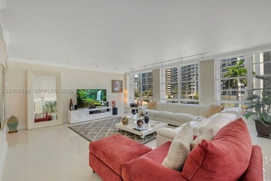 Opportunity to own a beautifully renovated 3BD/2.5BA residence - photo 6