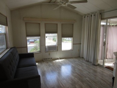 Discover the charm of this cozy 1-bedroom, 1-bath home located - photo 4