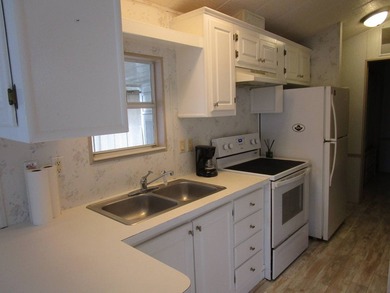 Discover the charm of this cozy 1-bedroom, 1-bath home located - photo 5