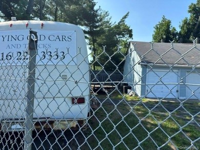 Zoned - Business 1 - Small building with storage in a prime - photo 13