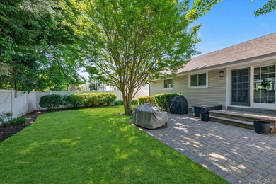 Massapequa Shores Gem! Turn-key 3-bedroom ranch featuring an - photo 14