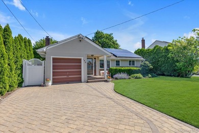 Massapequa Shores Gem! Turn-key 3-bedroom ranch featuring an - photo 16