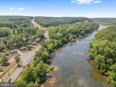 Waterfront locations like this to do become available very - photo 16