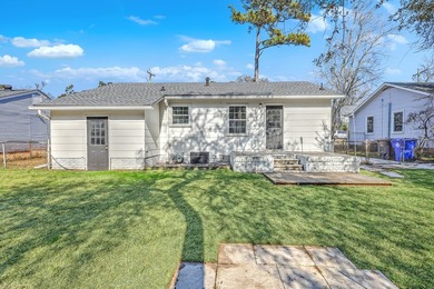 Welcome home to this charming 3-bedroom, 1-bath residence - photo 17