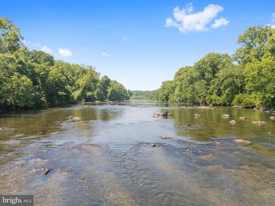 Waterfront locations like this to do become available very - photo 17