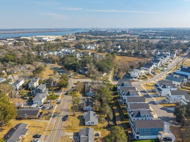 Welcome home to this charming 3-bedroom, 1-bath residence - photo 23