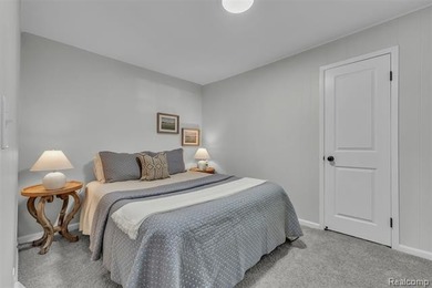 Welcome home to this fully remodeled gem in Keego Harbor with - photo 31