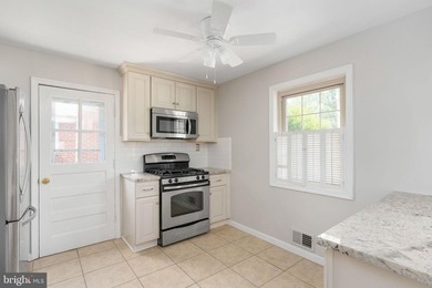Waterfront locations like this to do become available very - photo 31