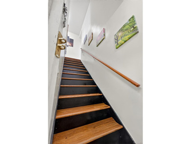 Spacious 1-bedroom Apartment at The Anita Terrace in Rego Park! - photo 8