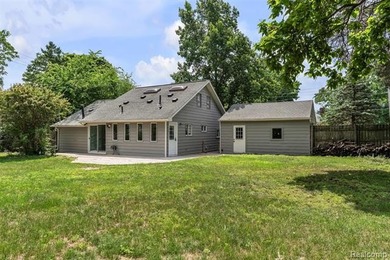 Welcome home to this fully remodeled gem in Keego Harbor with - photo 40