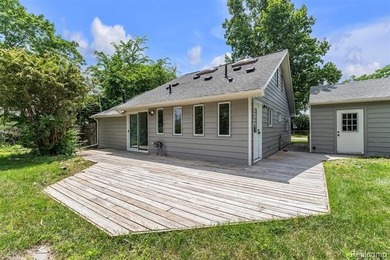 Welcome home to this fully remodeled gem in Keego Harbor with - photo 41