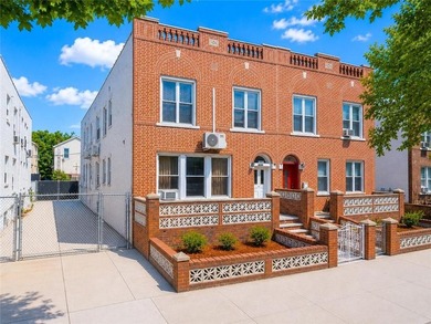 Huge 4-family Semi-detached brick home in Sheepshead Bay. 22 - photo 3