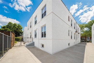 Huge 4-family Semi-detached brick home in Sheepshead Bay. 22 - photo 4