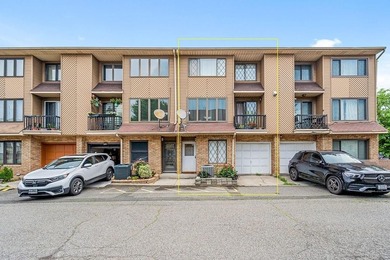 Location Location Location!!! Minutes to Shopping, Public - photo 3