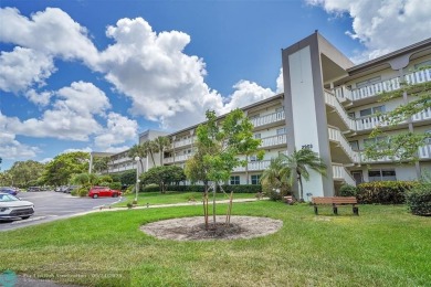 Lake Condo For Sale in Coconut Creek, Florida