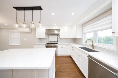 Nestled in the highly desirable Dongan Hills Colony/Todt Hill - photo 5