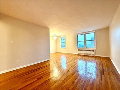 SMALL BUDGET. BIG OPPORTUNITY. SUBLET FROM DAY1. Bright - photo 3