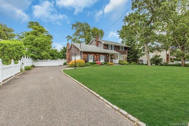 Spacious 4 Bedroom, 2.5 Bath Colonial with 2-car Garage in - photo 3