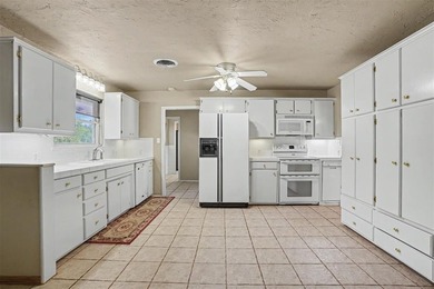 Welcome home to this spacious and inviting property offering an - photo 11