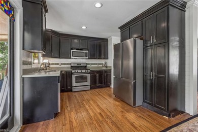 Spacious and versatile, this 6-bedroom, 4-bath split-level home - photo 13
